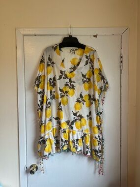 Violet Sky Floral Lemon
Print Pom-Pom 100%
Cotton Tunic Swim Cover Up
Size Med